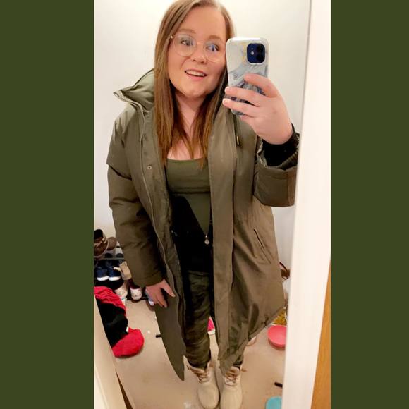 Profile Picture of Teran Sherfey (@teransherfey) on Poshmark