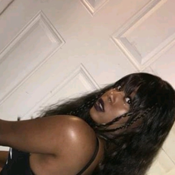 Profile Picture of Jenea Sylvester (@jeneasylvester) on Poshmark