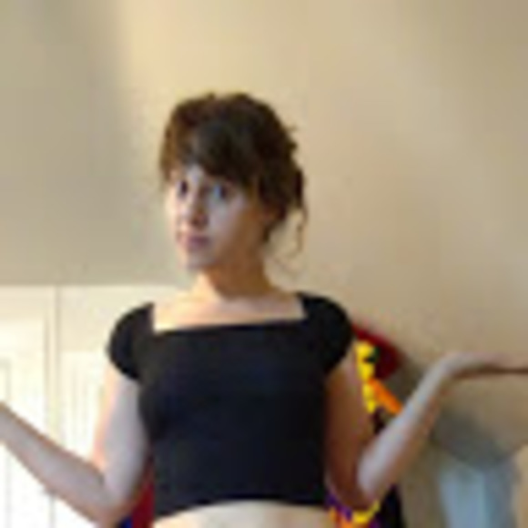 Profile Picture of Dani Zionts (@danilyonzionts) on Poshmark