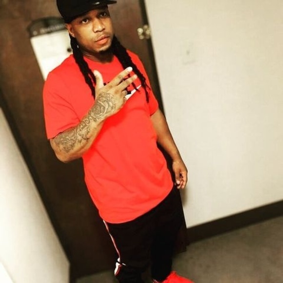 Profile Picture of Corey Jones (@coreyjones550) on Poshmark