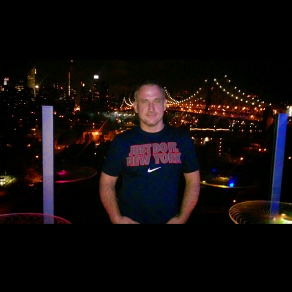 Profile Picture of Andrzej Radzinski (@radzinski73) on Poshmark