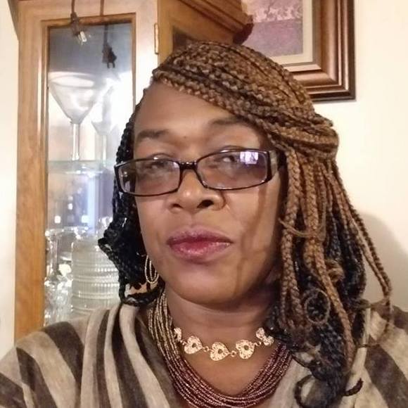 Profile Picture of Earnette Thomas (@ethomas72076) on Poshmark