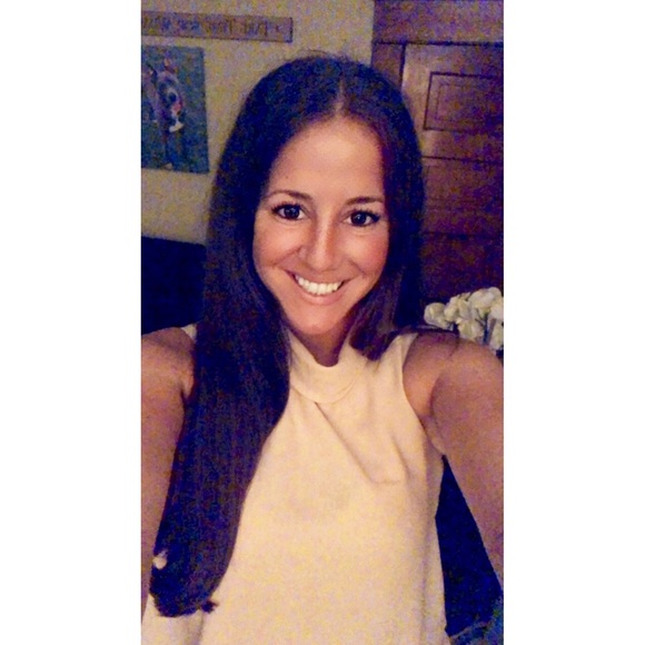 Profile Picture of Jackjackie Sparacino (@jackies412) on Poshmark