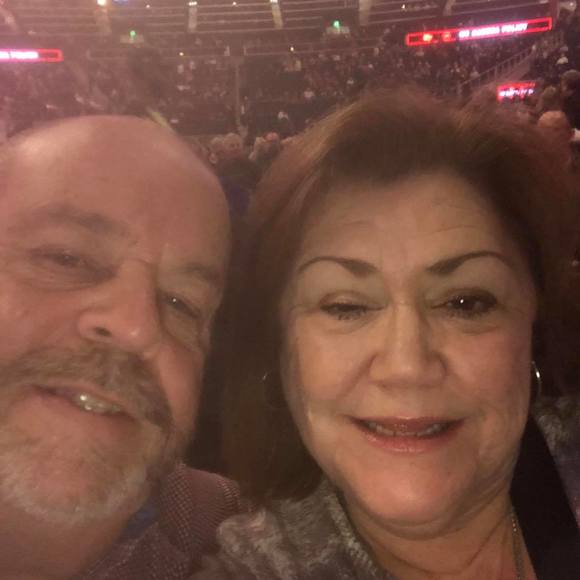 Profile Picture of Robin Yarbrough (@robiny1958) on Poshmark