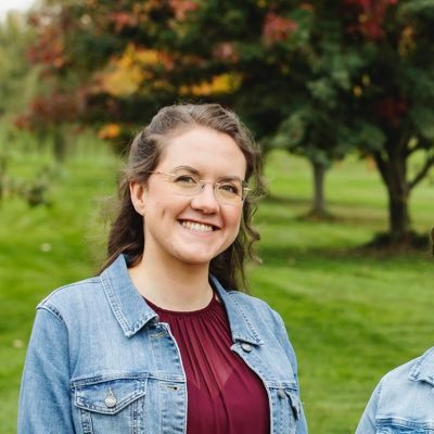 Profile Picture of Elizabeth Harris (@HarrisTVDSB) on Twitter