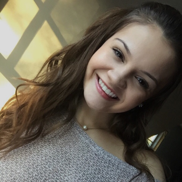 Profile Picture of Emily Lydick (@emilylydick) on Poshmark