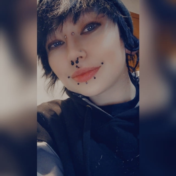 Profile Picture of China Campbell (@chinacampbell) on Poshmark