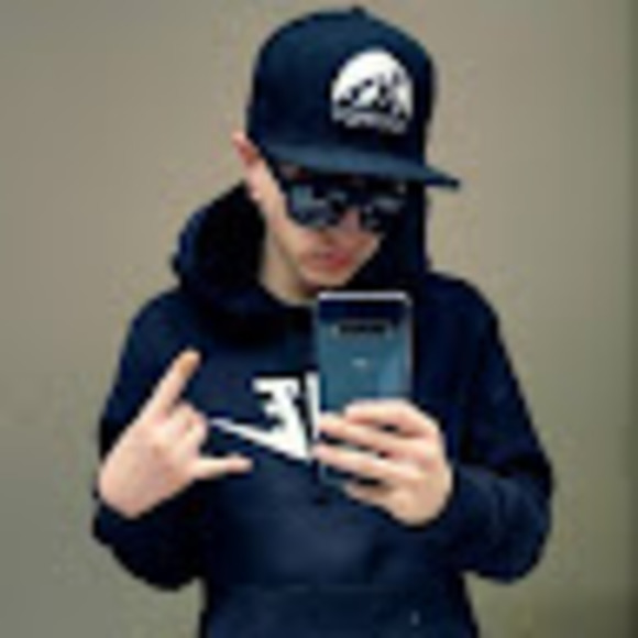 Profile Picture of Jacob Suarez (@jacobfsuarez) on Poshmark