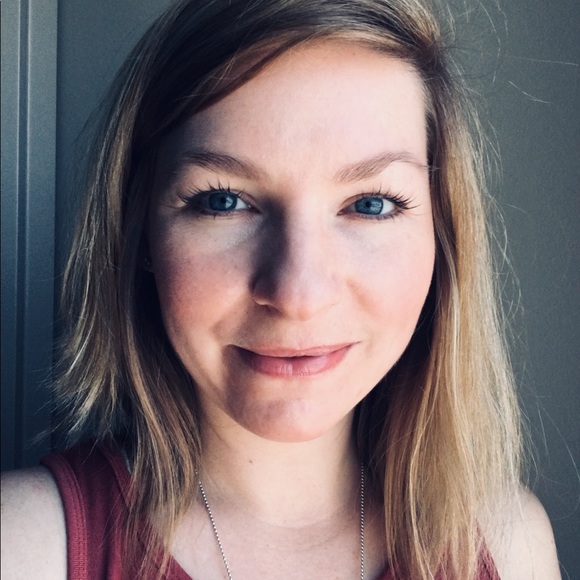 Profile Picture of Cindy Lepore (@clepore256) on Poshmark
