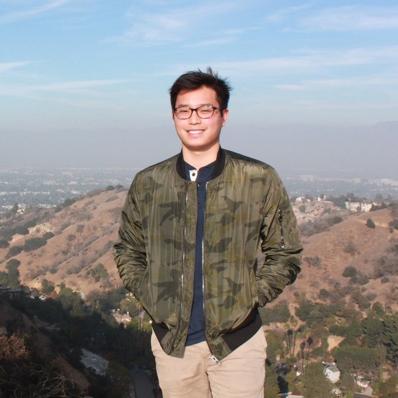 Profile Picture of Daniel Chia (@danielchia96) on Poshmark