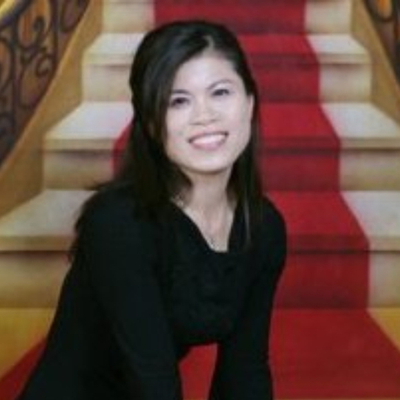 Profile Picture of Amanda Harrison (@amandalu228) on Poshmark