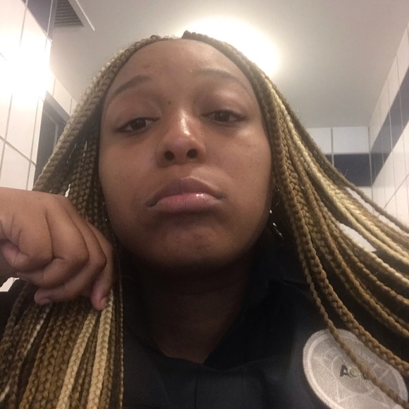 Profile Picture of Tyeisha Tyson (@ttyson1113) on Poshmark
