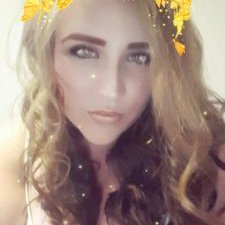 Profile Picture of Charlotte Obrien (@charlyobrien) on Twitter