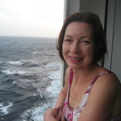 Profile Picture of Anne Dowling (@annebronx) on Twitter