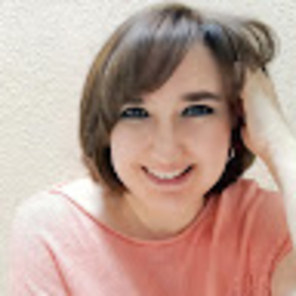 Profile Picture of Lucia Lima (@lucialima786) on Poshmark