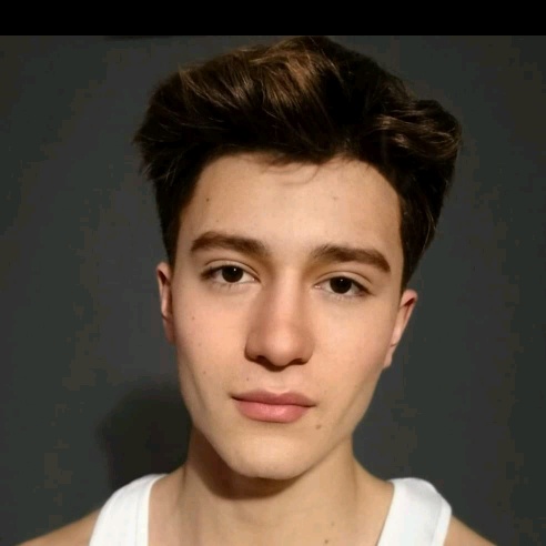 Profile Picture of Adrian Becerra (@adrianaregoo) on Tiktok