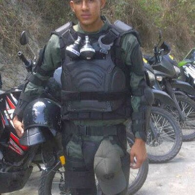 Profile Picture of Joshua Ramon Rivero (@riveroparedes) on Twitter
