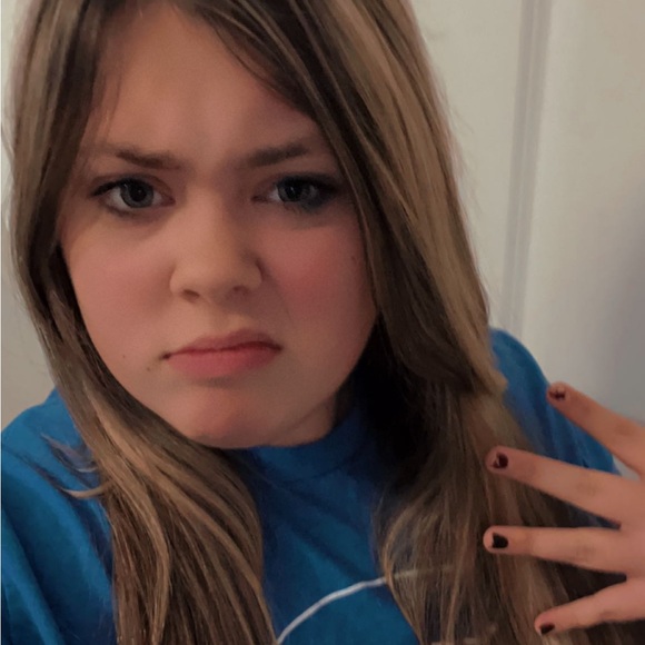 Profile Picture of Lahela Johns (@lahelamarie18) on Poshmark