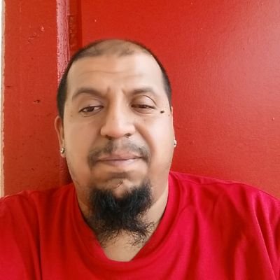 Profile Picture of Luz Morales (@lmrlsr13) on Twitter