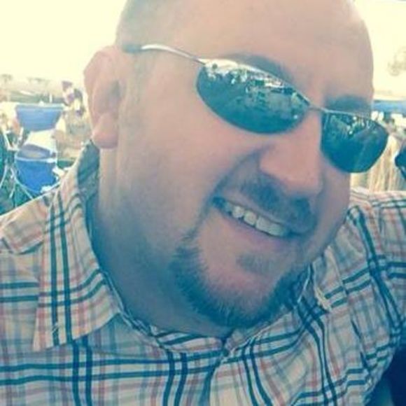Profile Picture of Eric Hironymous (@erichironymous) on Poshmark