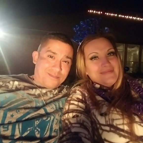 Profile Picture of David Zaragoza (@davi777) on Poshmark