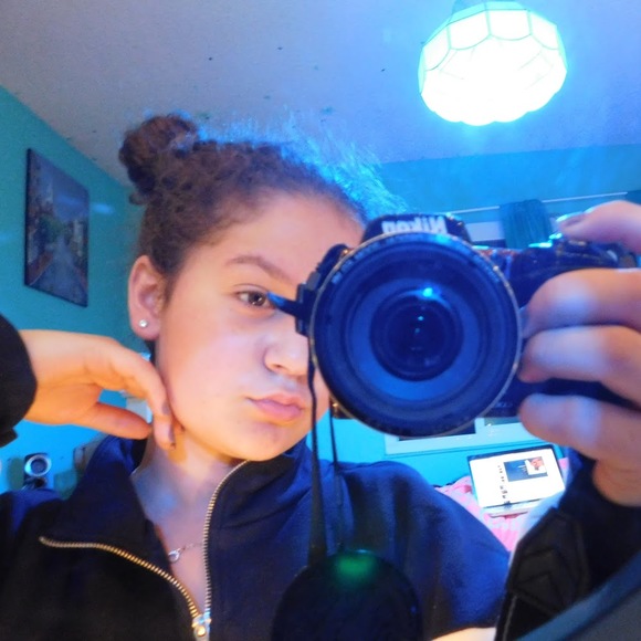 Profile Picture of Hailey Haynes (@haileyhaynes604) on Poshmark