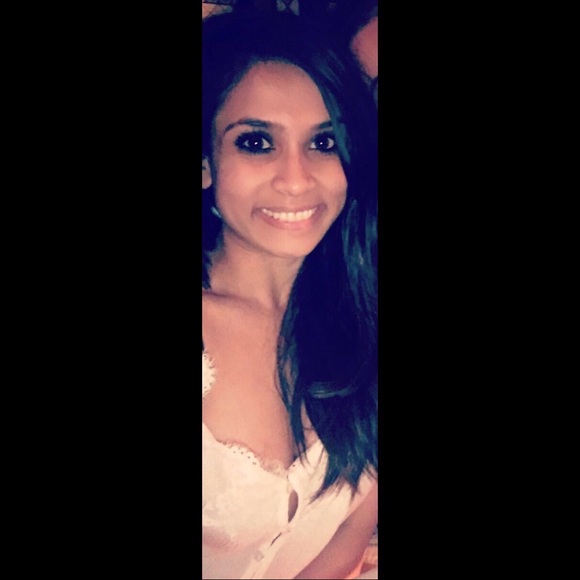 Profile Picture of Bhavika Patel (@bletap) on Poshmark