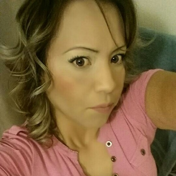 Profile Picture of Ivy Garcia (@ivydajami) on Poshmark