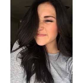 Profile Picture of Haley Gilbert (@littlehaleyjo) on Pinterest