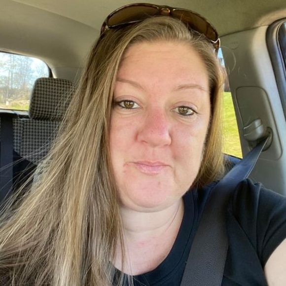 Profile Picture of Jessica Parsons (@boo287_84) on Poshmark