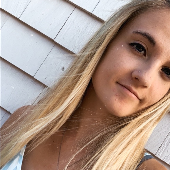 Profile Picture of Maddie Shorkey (@maddie1519) on Poshmark