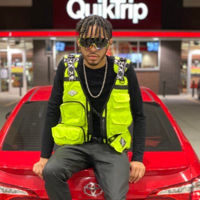 Profile Picture of Telly (@telltelly_) on Twitter