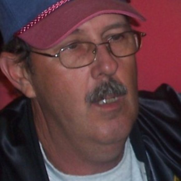 Jim Bergdoll - Poshmark Profile Picture of Jim Bergdoll (@j_berg_2001) on Poshmark