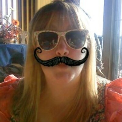 Profile Picture of Julia Macpherson (@schmuah) on Twitter