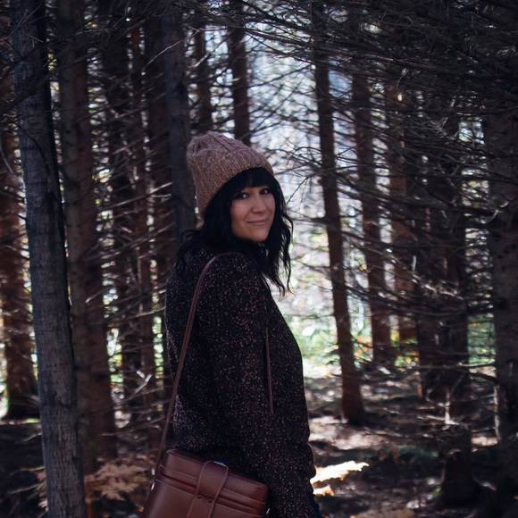 Profile Picture of Valeriane Dugon (@valeriane_04) on Poshmark