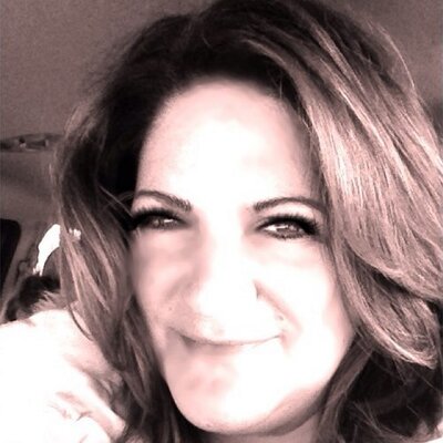 Deirdre Maxwell - Twitter Profile Picture of Deirdre Maxwell (@DeirdreMaxwell) on Twitter