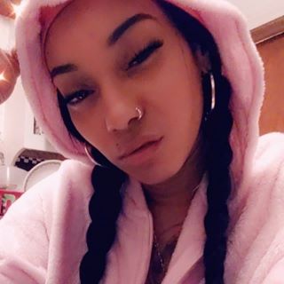 Profile Picture of Kiewi Andrews (@kiewi.andrews) on Facebook