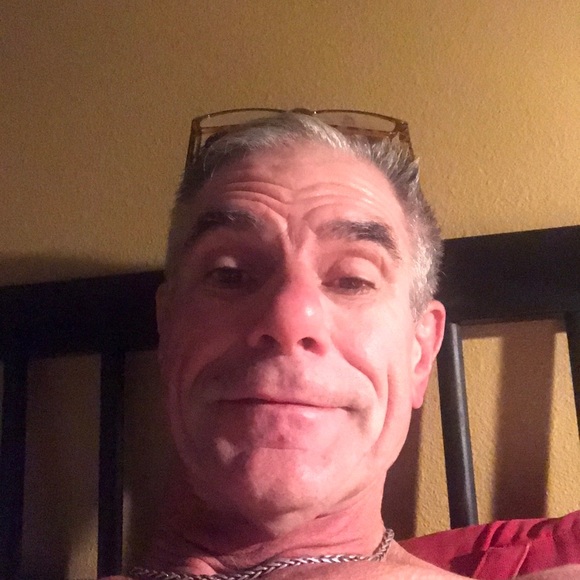 Profile Picture of David Hawes (@davhaw63) on Poshmark