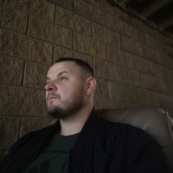 Profile Picture of Czimbalmos peter Csomor kitti (@kitticsomor) on Poshmark