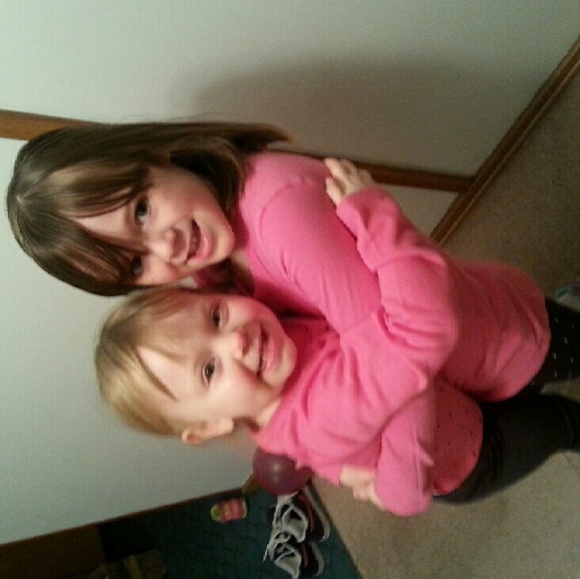 Profile Picture of Dana Swaab (@danaswaab32) on Poshmark