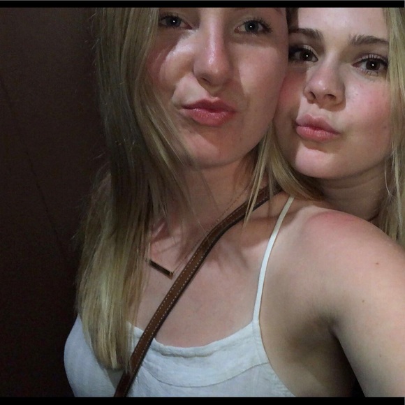 Profile Picture of Kayleen Smeaton (@kmsmeaton97) on Poshmark