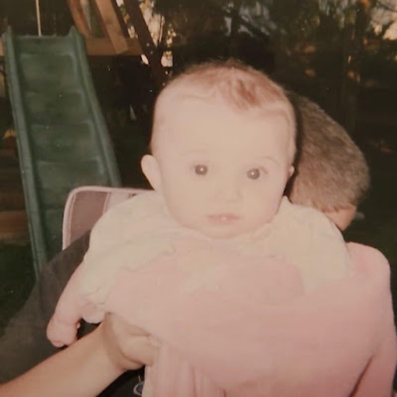 Profile Picture of Zoey Kellagher (@zoeykellagher06) on Poshmark