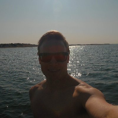 Profile Picture of Michael Farrer (@fazza_13) on Twitter