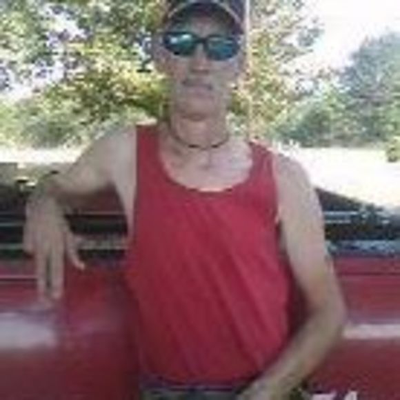 Profile Picture of Pete Moore (@petemoore125) on Poshmark