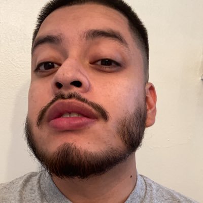 Profile Picture of Henry (@theHenryC_) on Twitter