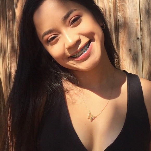 Profile Picture of Maylene Verver (@maayyvxo) on Poshmark