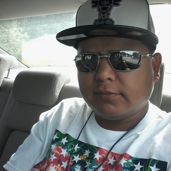 Profile Picture of Ivan Salazar (@isalazar19846) on Poshmark