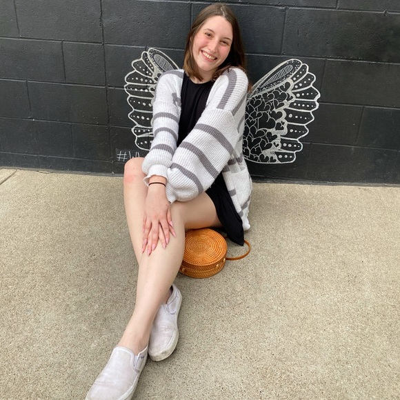 Profile Picture of Allison Bobnock (@allison_bobnock) on Poshmark