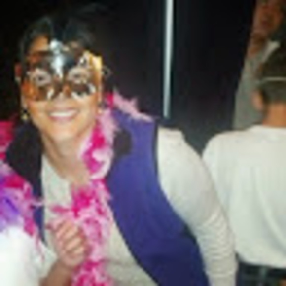 Profile Picture of Joseli Fetyko (@joselifetyko) on Poshmark