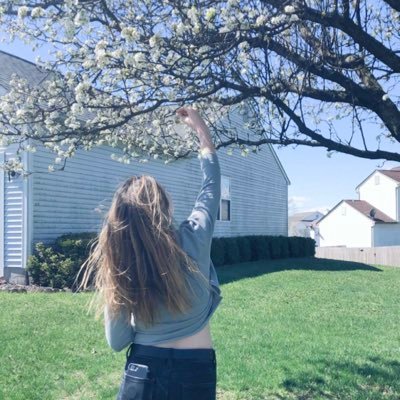 Profile Picture of Ali Hoop (@AliHoop2) on Twitter